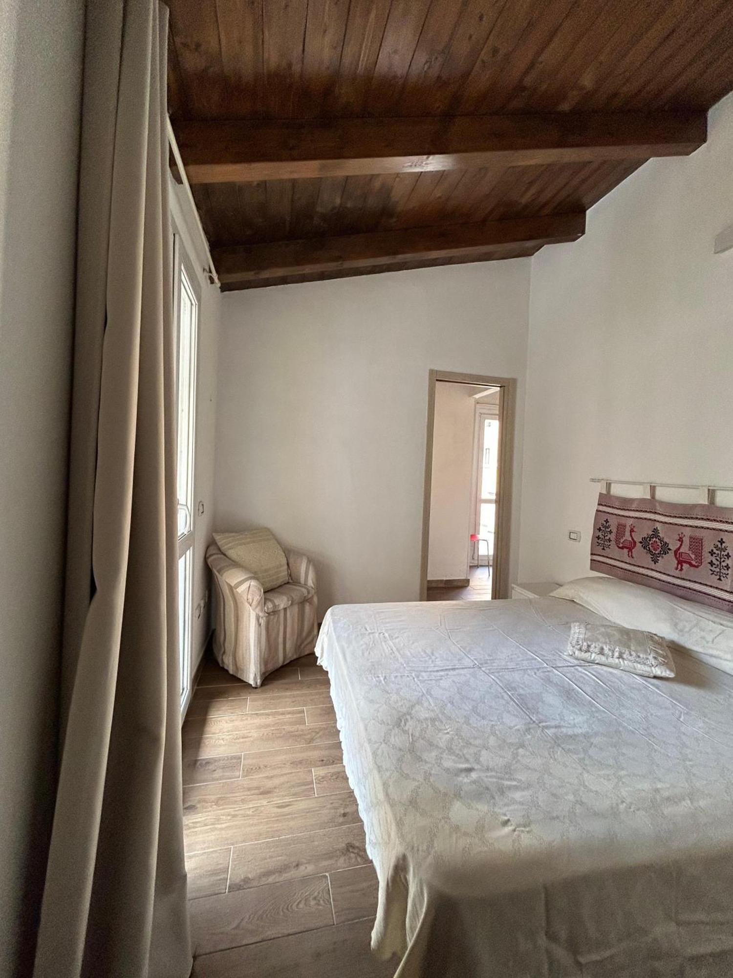 Appartamento Con Terrazzo Privato E Netflix Cagliari Buitenkant foto